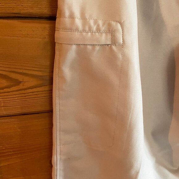 The North Face woman’s Khaki Capris Size Small - Picture 5 of 10